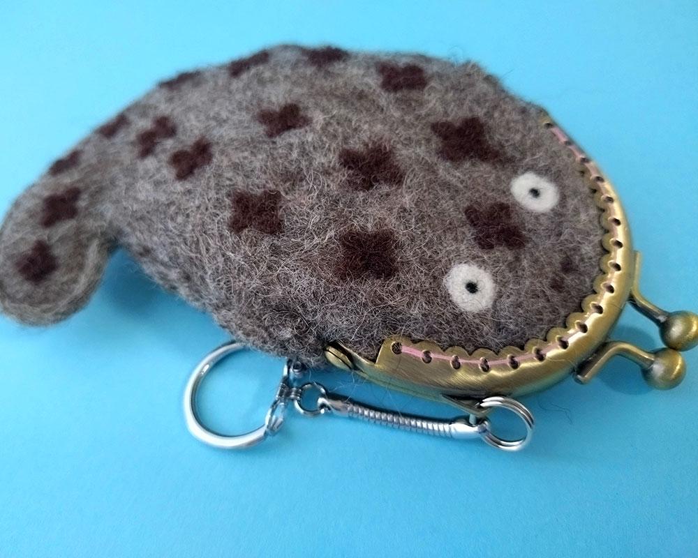 【羊毛フェルト】オオサンショウウオさんがま口