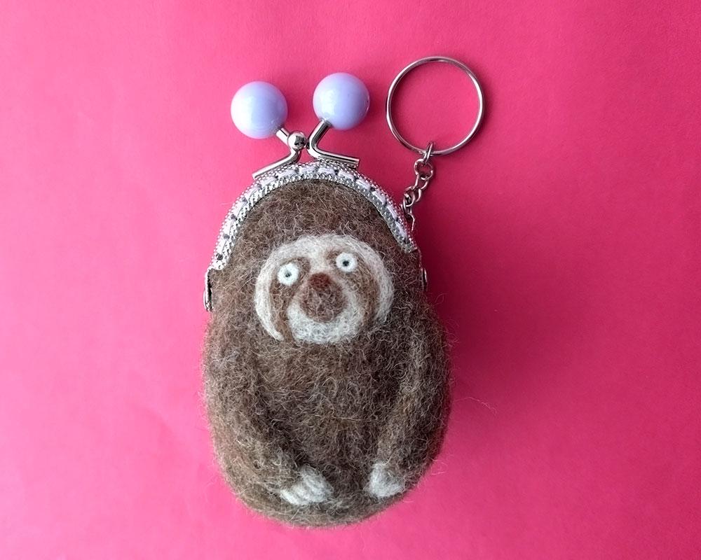 【羊毛フェルト】なまけもの君 みまもりがま口バッグチャーム | 5枚目