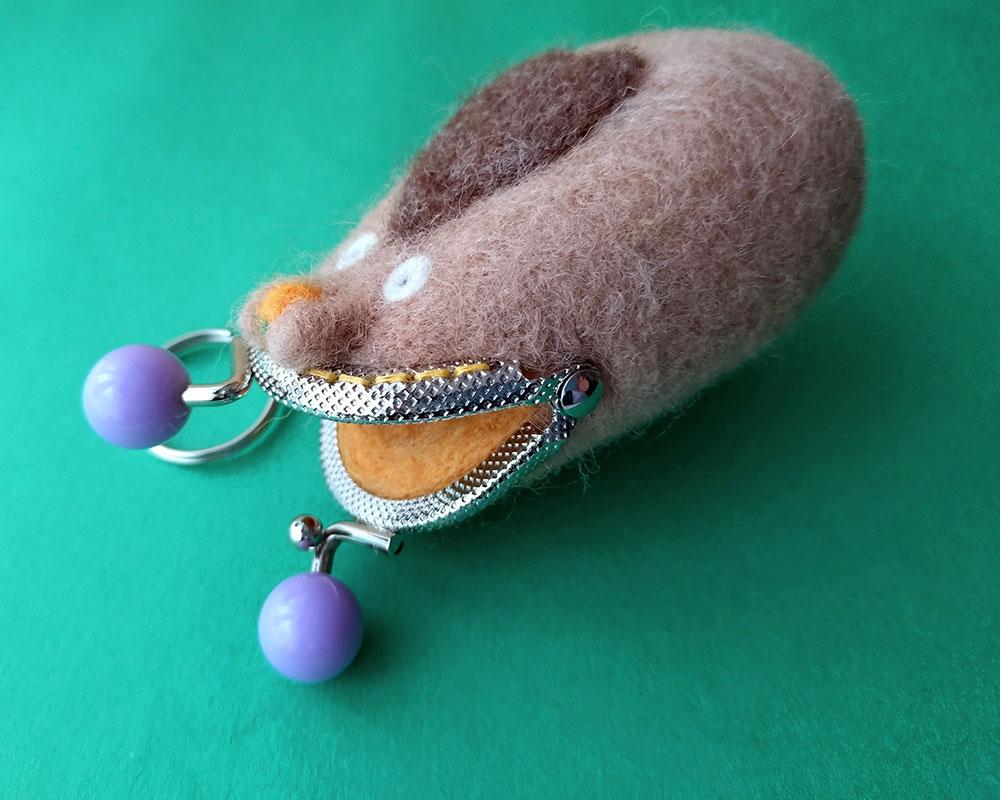 【羊毛フェルト】カピパラさん みまもりがま口バッグチャーム | 5枚目