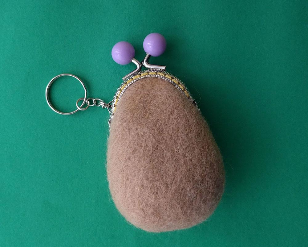 【羊毛フェルト】カピパラさん みまもりがま口バッグチャーム | 6枚目