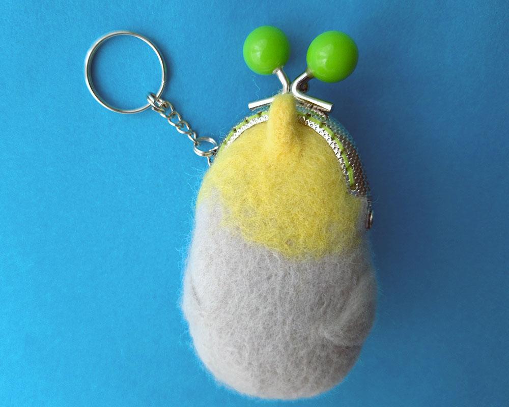 【羊毛フェルト】オカメインコちゃん みまもりがま口バッグチャーム | 5枚目