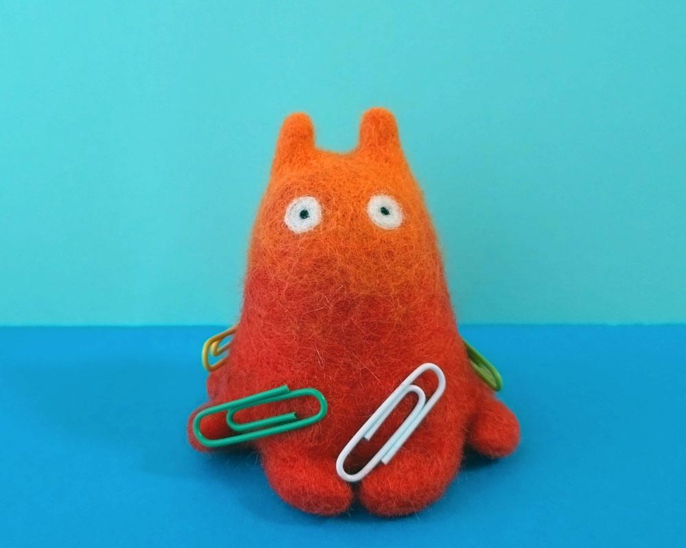 【羊毛フェルト】メンダコちゃんクリップホルダー1枚目の画像