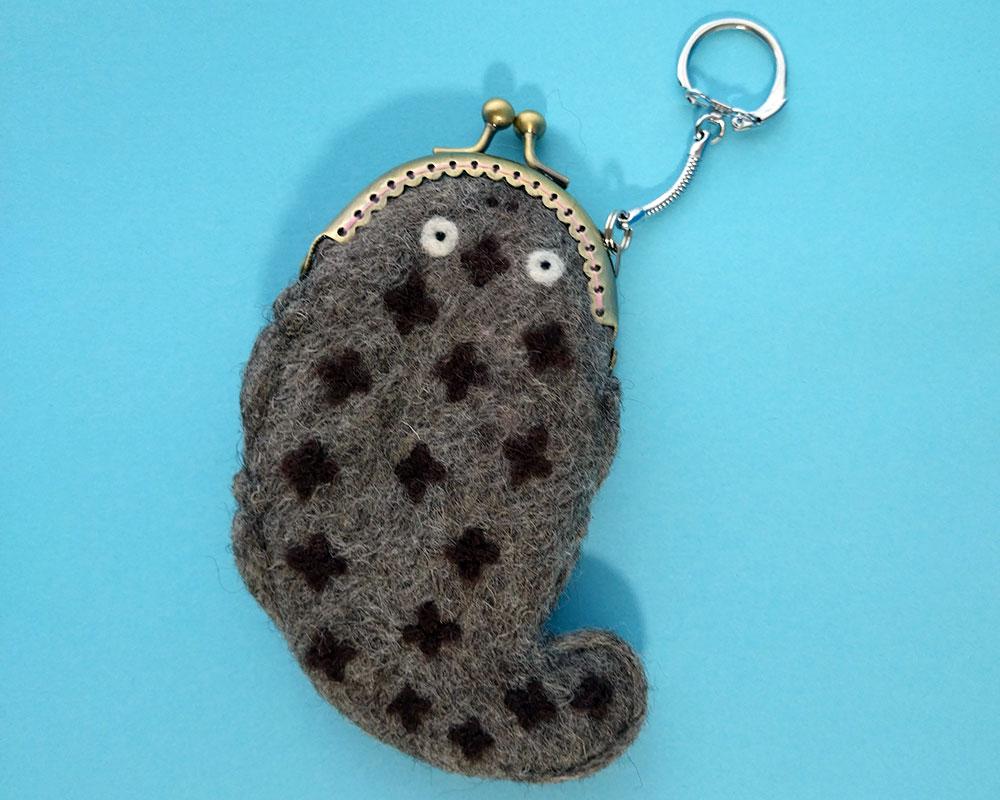 【羊毛フェルト】オオサンショウウオさんがま口 | 2枚目