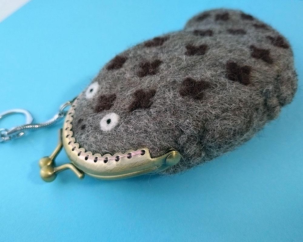 【羊毛フェルト】オオサンショウウオさんがま口 | 4枚目