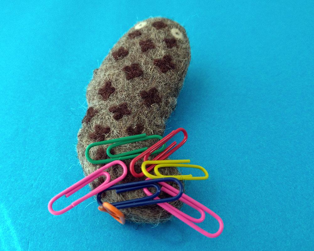 【羊毛フェルト】オオサンショウウオ君あくび中 クリップホルダー | 6枚目