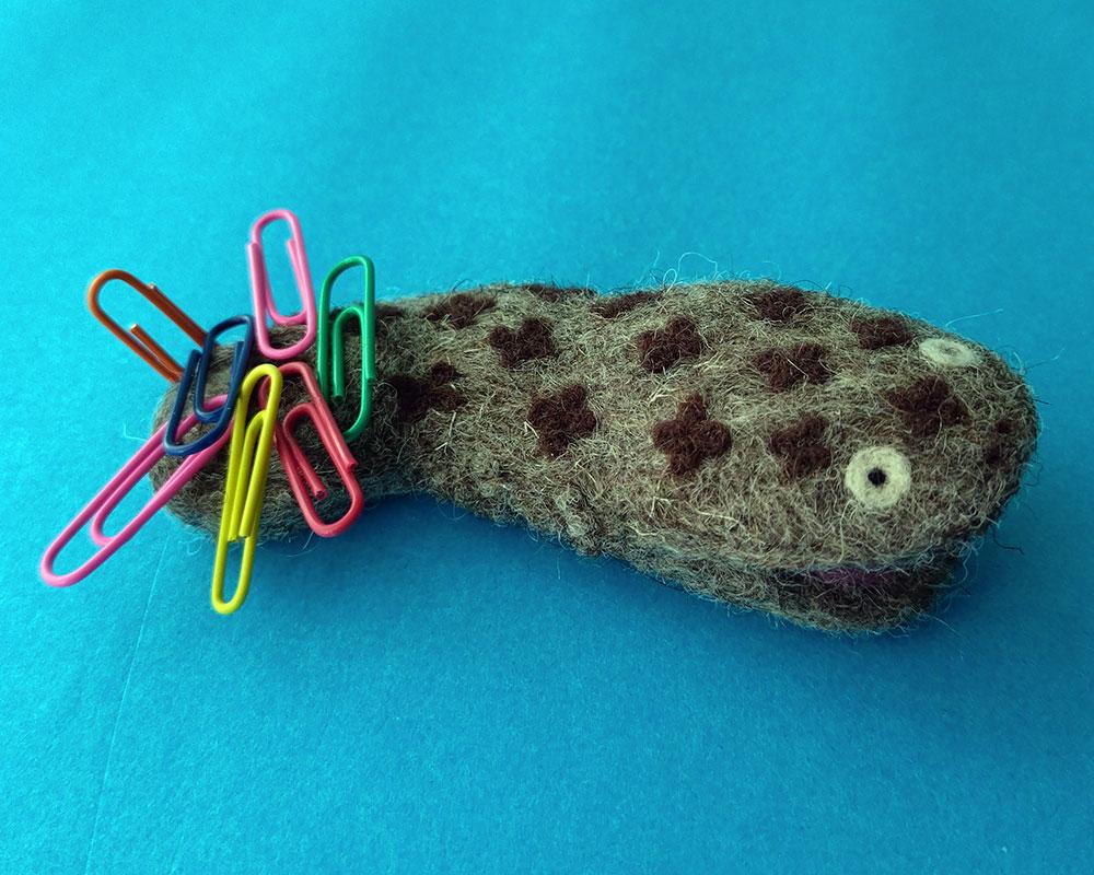 【羊毛フェルト】オオサンショウウオ君あくび中 クリップホルダー | 7枚目